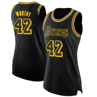 Women's James Worthy Los Angeles Lakers Black Swingman Jersey - City Edition
